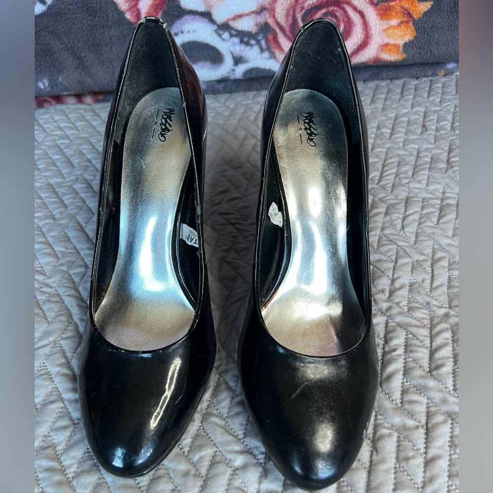 Round Toe Pump